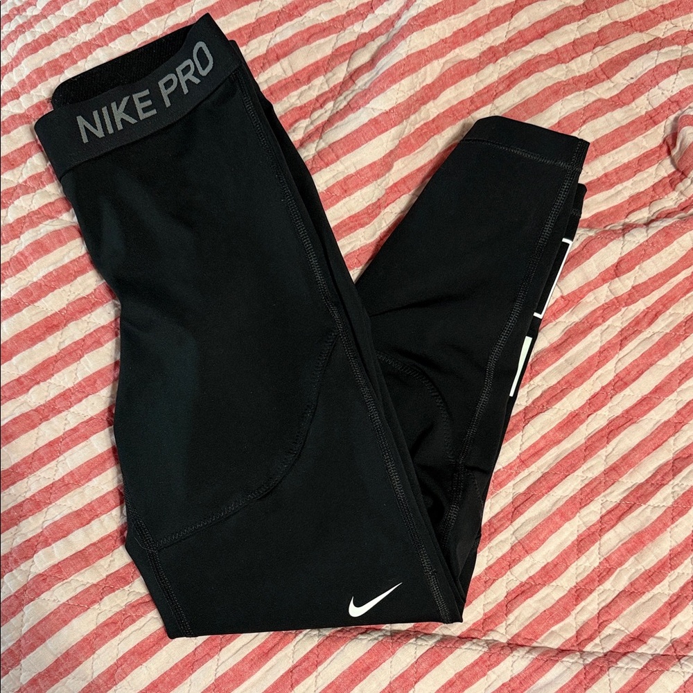 Nike Pro Dri-Fit Capri Leggings